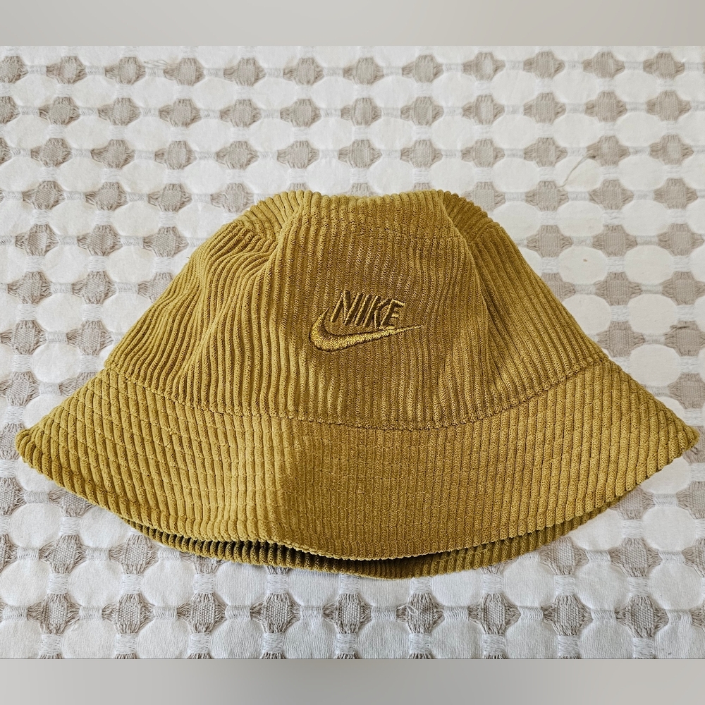 Nike Bucket Hat